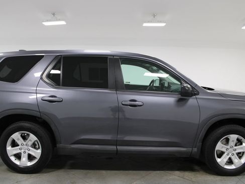 Used 2023 Honda Pilot LX image 11