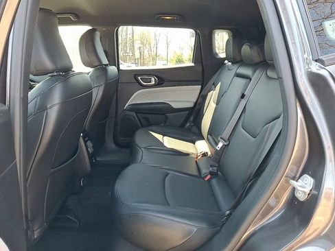 Used 2023 Jeep Compass Limited w/ Elite Group AWD/4WD image 11