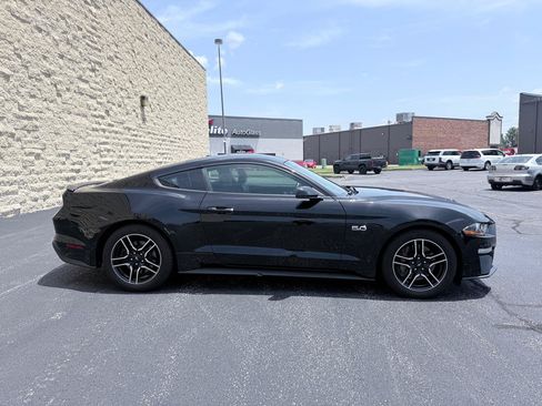 Used 2019 Ford Mustang GT RWD image 6
