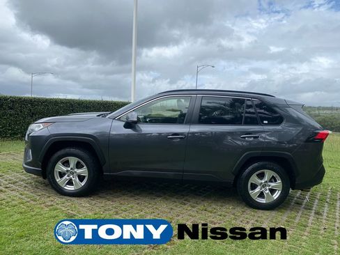 Used 2019 Toyota RAV4 XLE FWD image 22