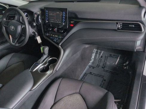 Certified 2022 Toyota Camry LE image 29