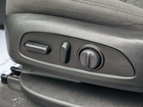 Used 2020 Chevrolet Blazer LT image 33