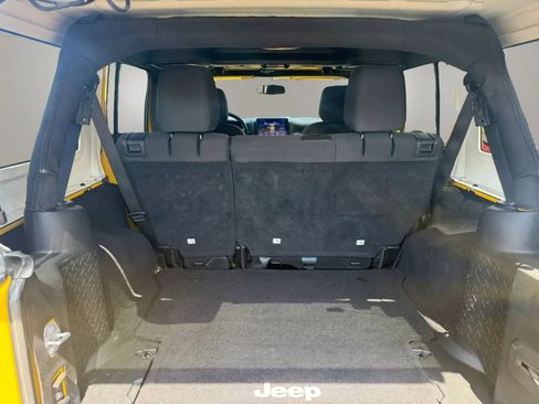Used 2015 Jeep Wrangler Unlimited Sport w/ Quick Order Package 24S AWD/4WD image 42