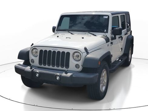Used 2018 Jeep Wrangler Unlimited Sport S AWD/4WD image 2