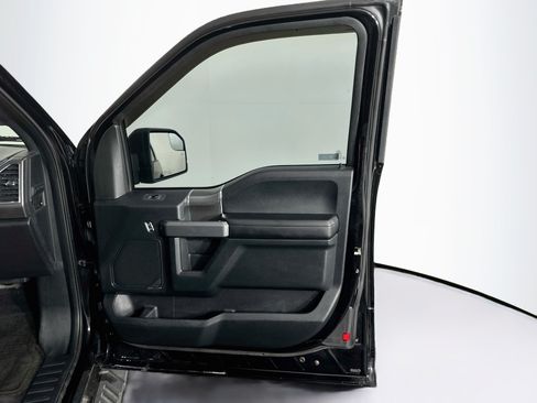 Used 2016 Ford F150 XLT w/ Equipment Group 302A Luxury AWD/4WD image 30