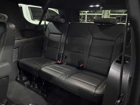 Used 2025 GMC Yukon XL Denali AWD/4WD image 19
