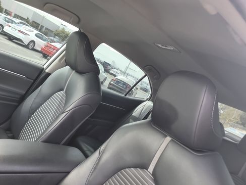 Used 2023 Toyota Camry SE w/ Convenience Package image 20