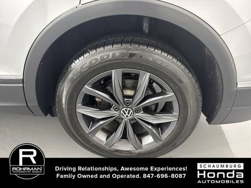 Used 2023 Volkswagen Tiguan SE AWD/4WD image 6