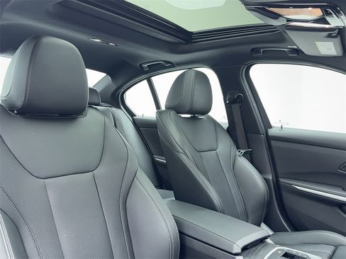 Used 2024 BMW 330i Sedan image 49