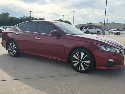 Used 2020 Nissan Altima 2.5 SL FWD image 26