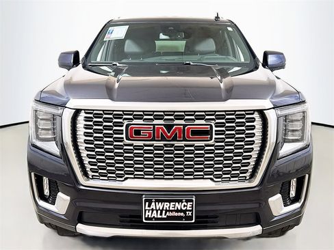Used 2023 GMC Yukon XL Denali image 2