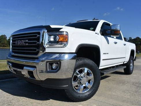 Used 2018 GMC Sierra 3500 SLT w/ Duramax Plus Package image 5