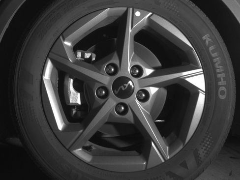 Used 2025 Kia K4 LXS image 12