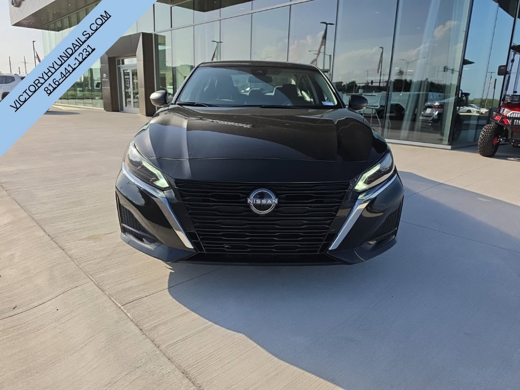 Used 2025 Nissan Altima 2.5 SV FWD image 9