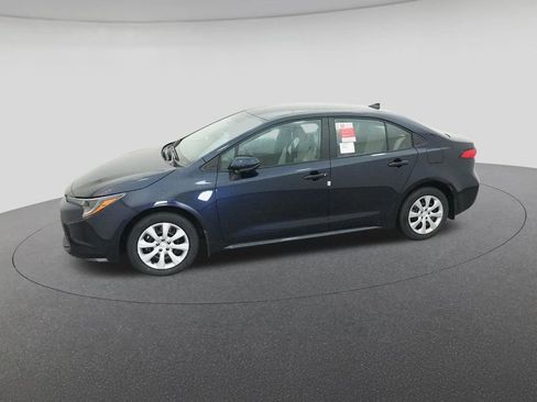 New 2026 Toyota Corolla LE image 2