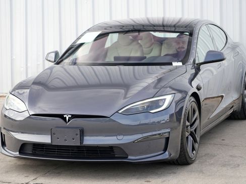 Used 2022 Tesla Model S image 52