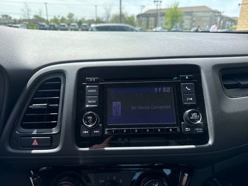 Certified 2022 Honda HR-V LX image 14