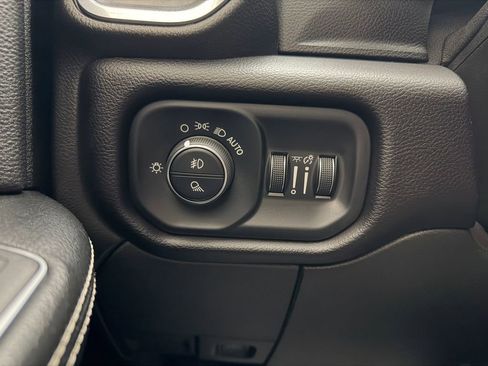 Used 2022 RAM 2500 Laramie w/ Protection Group image 30