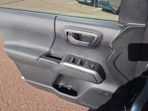 Certified 2022 Toyota Tacoma SR5 image 14