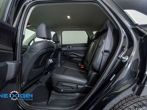 Used 2024 Kia Sorento S AWD/4WD image 27