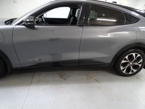 Used 2021 Ford Mustang Mach-E Premium AWD/4WD image 17