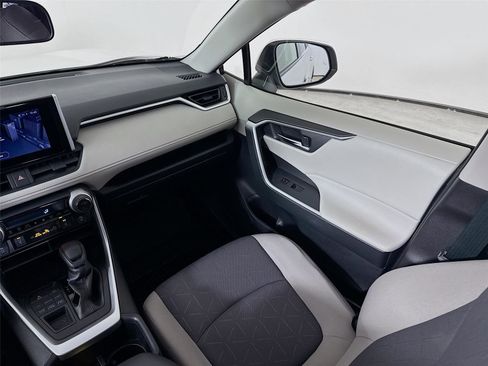 Used 2023 Toyota RAV4 XLE w/ Convenience Package image 31