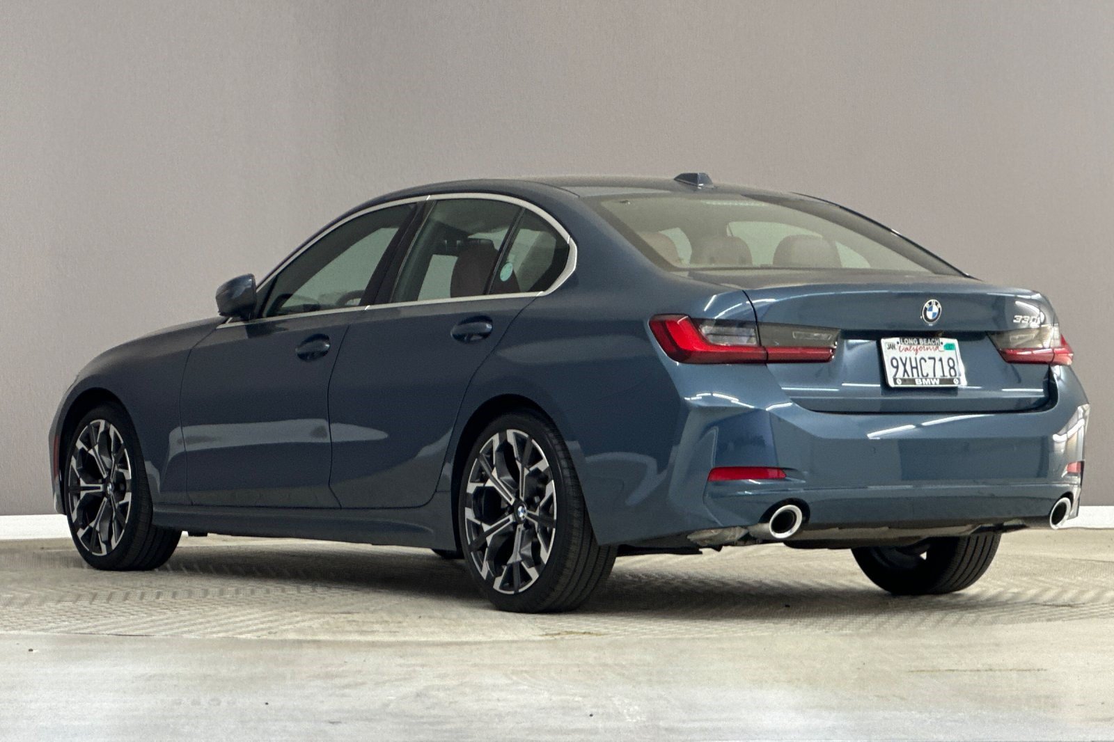 Used 2026 BMW 330i Sedan w/ Convenience Package RWD image 3