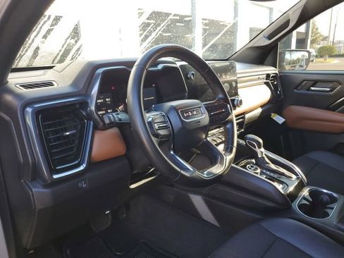 Used 2024 GMC Canyon AT4 image 19