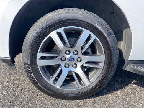 Used 2024 Ford Expedition Limited AWD/4WD image 24
