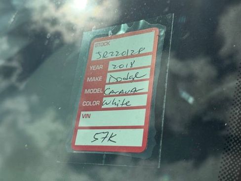 Used 2018 Dodge Grand Caravan SE FWD image 5