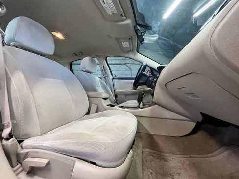 Used 2009 Chevrolet Impala LT FWD image 13