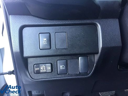 Used 2022 Toyota Tacoma SR image 34