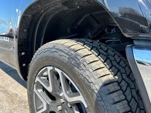New 2026 RAM 1500 Laramie AWD/4WD image 15
