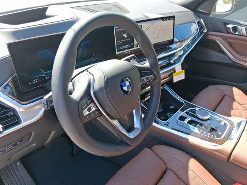 New 2026 BMW X5 xDrive50e image 4