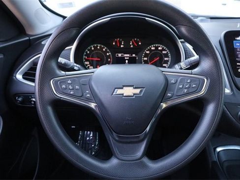 Used 2024 Chevrolet Malibu LT image 10