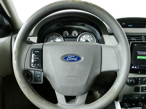 Used 2011 Ford Focus SE image 14