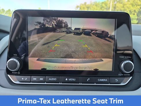 Used 2025 Nissan Rogue SV w/ SV Premium Package FWD image 27