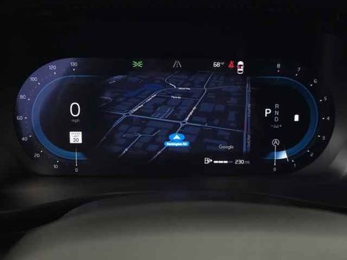 Certified 2025 Volvo XC40 B5 Plus image 23