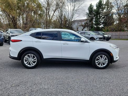 Certified 2024 Buick Envista Preferred image 26