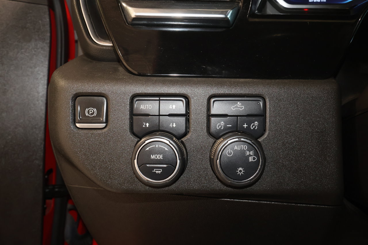 Used 2022 Chevrolet Silverado 1500 LT AWD/4WD image 11