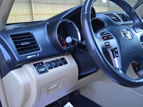 Used 2013 Toyota Highlander Limited image 32