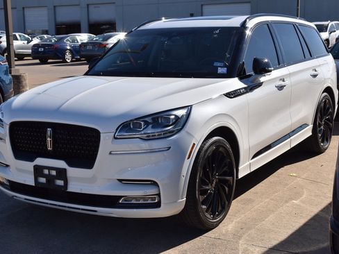 Certified 2023 Lincoln Aviator Reserve w/ Equipment Group 201A image 1