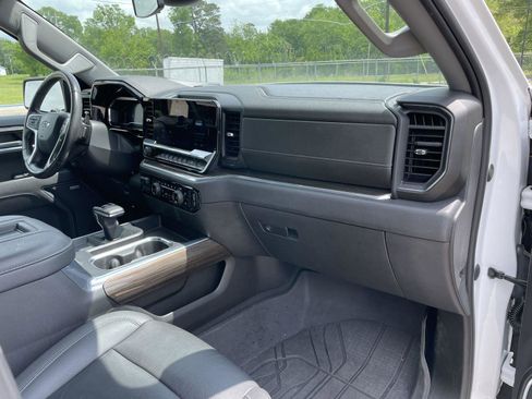 Used 2022 Chevrolet Silverado 1500 RST w/ Convenience Package II AWD/4WD image 49