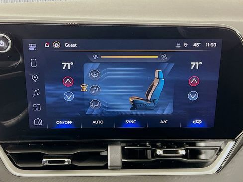 New 2026 Chevrolet Equinox LT w/ Convenience Package II image 16