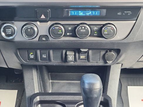 Used 2023 Toyota Tacoma SR5 w/ Technology Package image 18