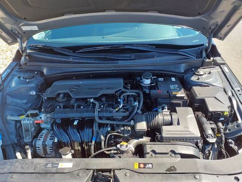 Certified 2024 Hyundai Elantra SEL w/ Convenience Package FWD image 14