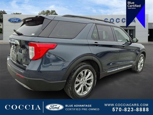 Certified 2022 Ford Explorer XLT w/ Equipment Group 202A image 4