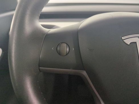 Used 2021 Tesla Model Y Long Range AWD/4WD image 31
