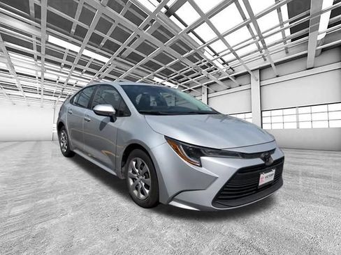 Certified 2024 Toyota Corolla LE FWD image 1