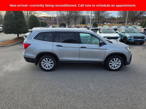 Used 2019 Honda Pilot LX image 6